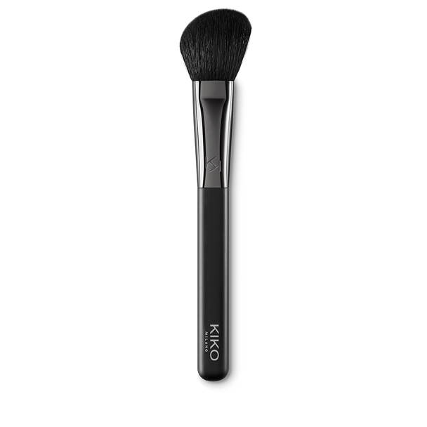 Angled brush of natural fibers for blushes, bronzers and highlighters - Face 10 Blush Brush - KIKO MILANO