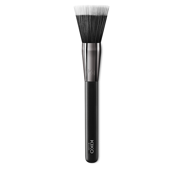 Cone-shaped brush with synthetic bristles for applying liquid or cream foundation - Face 04 Stipling Foundation Brush - KIKO MILANO