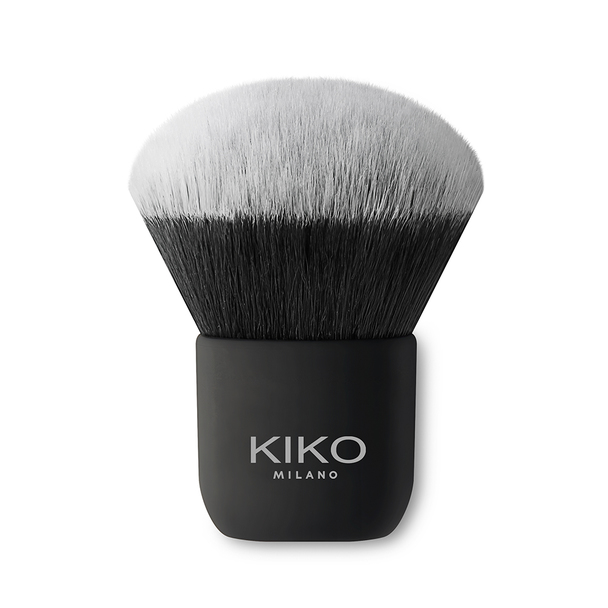 <div>Kabuki brush with synthetic bristles for applying face powders</div> - Face 13 Kabuki Brush - KIKO MILANO