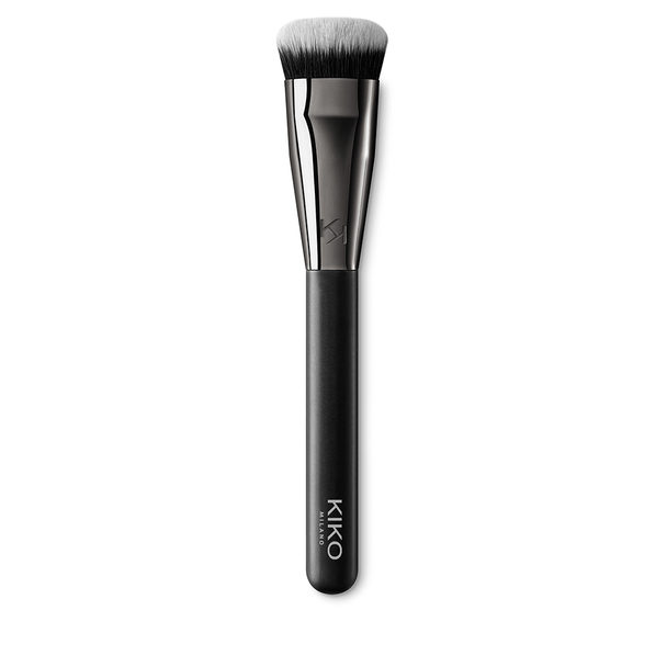 <div>Pinceau compact pour réaliser contouring et sculpting, fibres synthétiques</div> - Face 11 Contouring Brush - KIKO MILANO